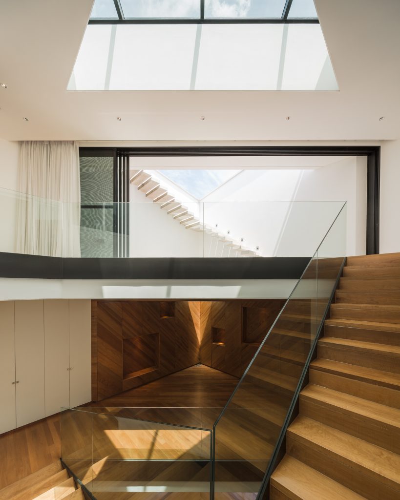 baan moom 06 stairs hall