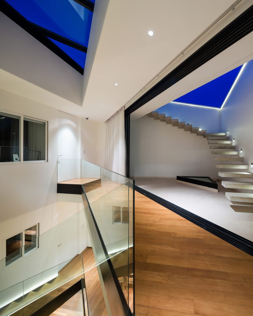 baan moom 09 stairs hall