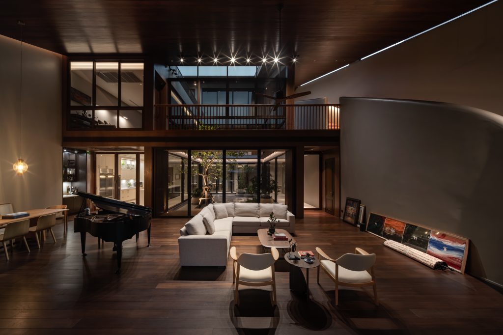 roof house 10 living space