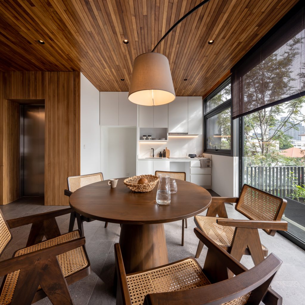 hof udomsuk 04 terrace