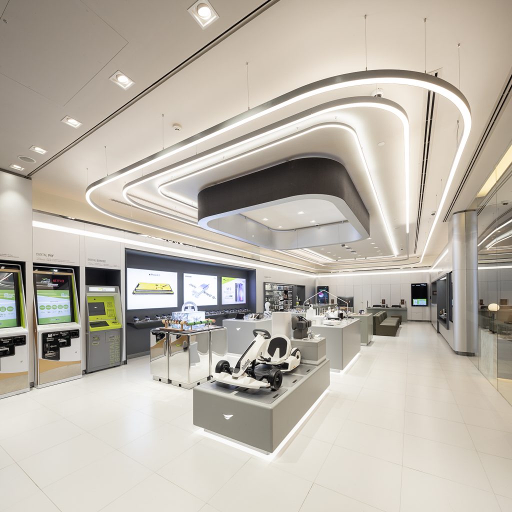 ais rollout 33 ngarmvongvan